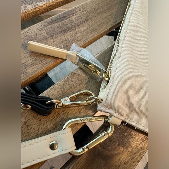 Authentic Burberry Cosmetic Pouch - Picture 6 of 8